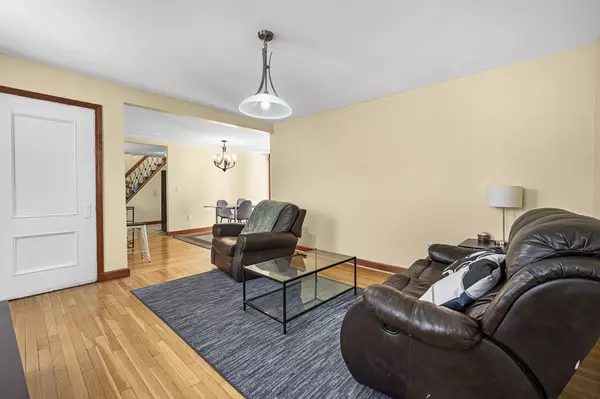 Somerville, MA 02145,50 Temple Street #50