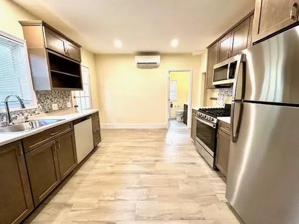 Waltham, MA 02453,37 Gordon St #1