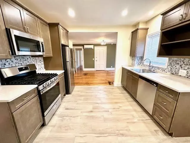 Waltham, MA 02453,37 Gordon St #1