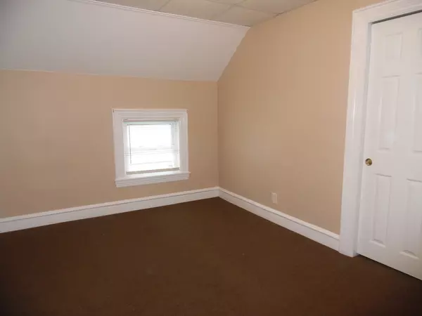 Fall River, MA 02721,1199 Rodman Street #3