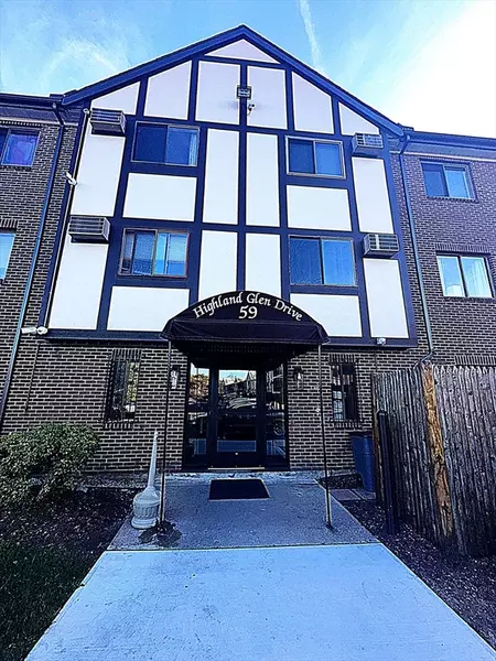 59 Highlandglen #322, Randolph, MA 02368