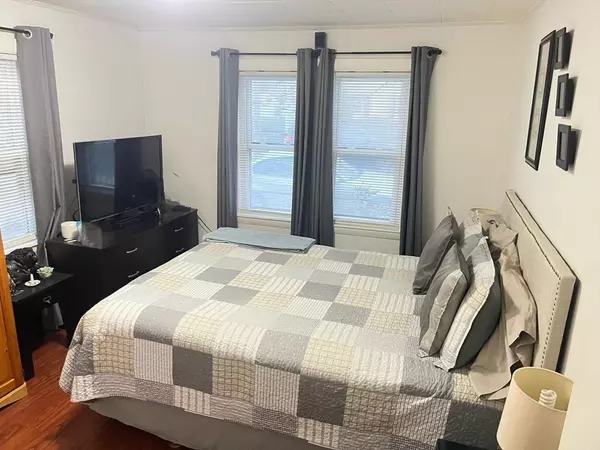 Revere, MA 02151,84 Garfield Ave #2