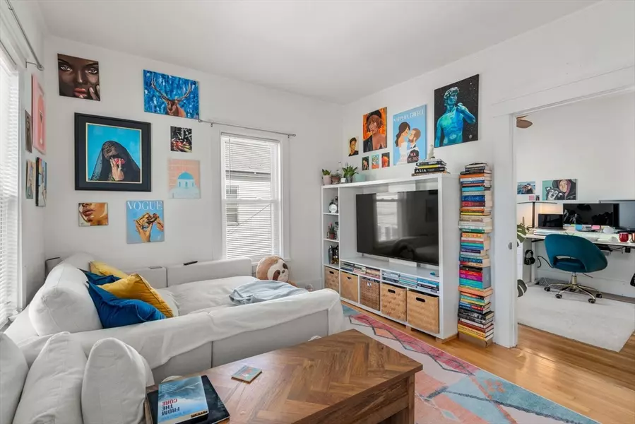 32 Richardson St #2, Somerville, MA 02145