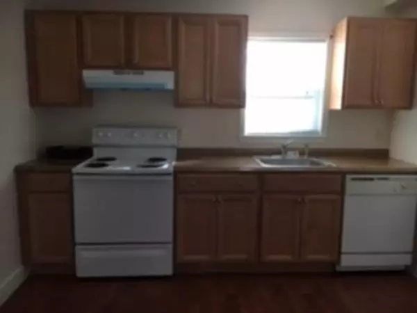 Marblehead, MA 01945,14 Hawkes St #2