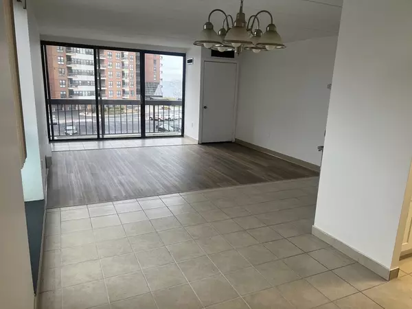 Winthrop, MA 02152,1 Pond St. #4N