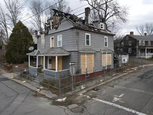 Greenfield, MA 01301,75 School St