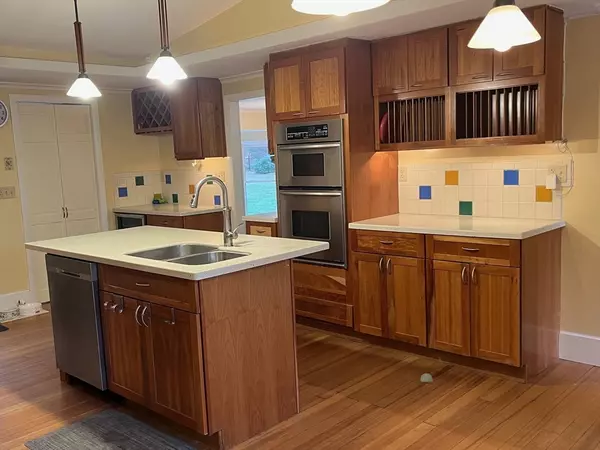 Dighton, MA 02715,1297 Williams St