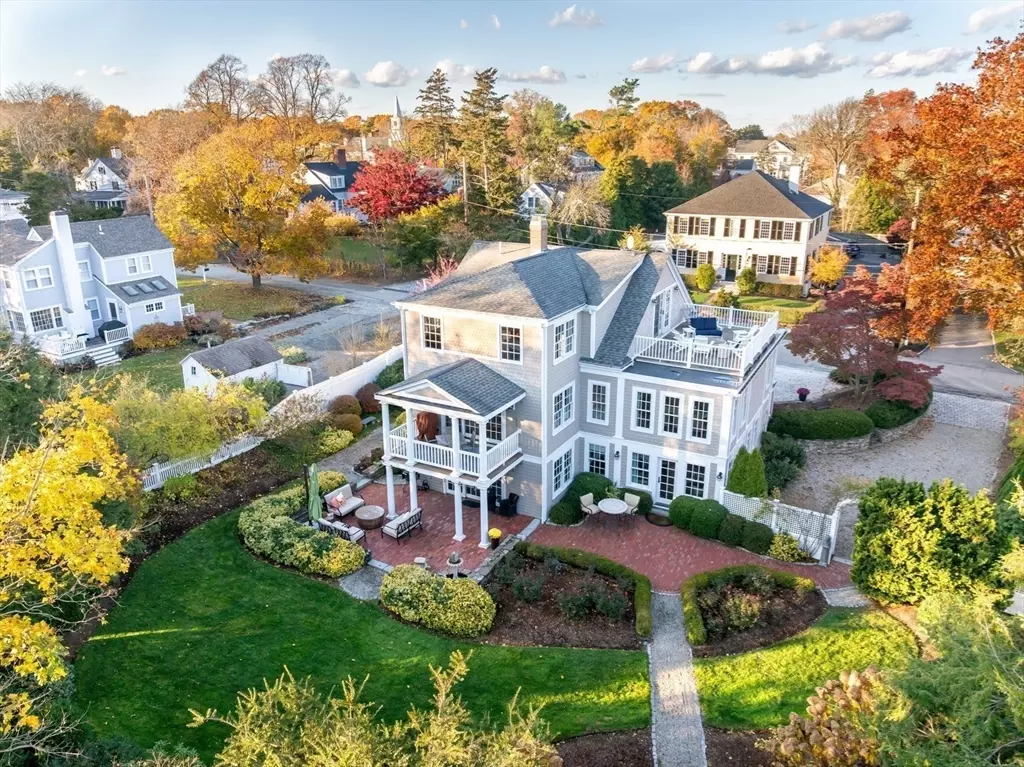 Duxbury, MA 02332,17 Winsor St