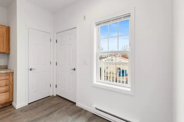 Gloucester, MA 01930,50 R Maplewood Avenue #102-212