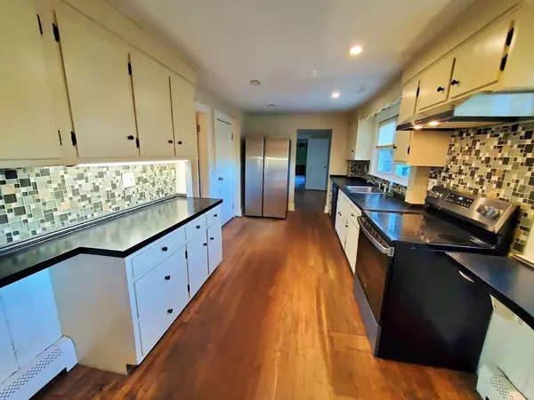 East Bridgewater, MA 02333,450 Oak St #A