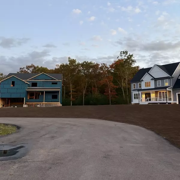 Seekonk, MA 02771,16 Matts Way