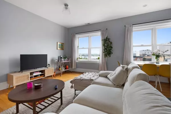 Boston, MA 02118,705 Massachusetts Ave., #8