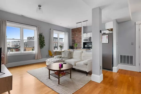 705 Massachusetts Ave., #8, Boston, MA 02118