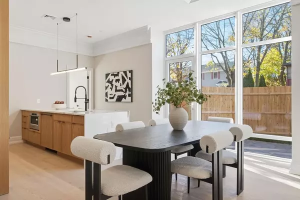 Waltham, MA 02453,61 Hall Street #1