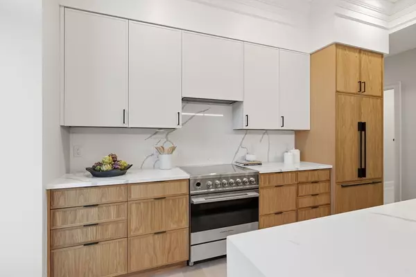 Waltham, MA 02453,61 Hall Street #2