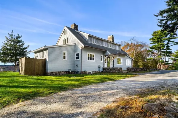 Essex, MA 01929,1 Noahs Hill Way