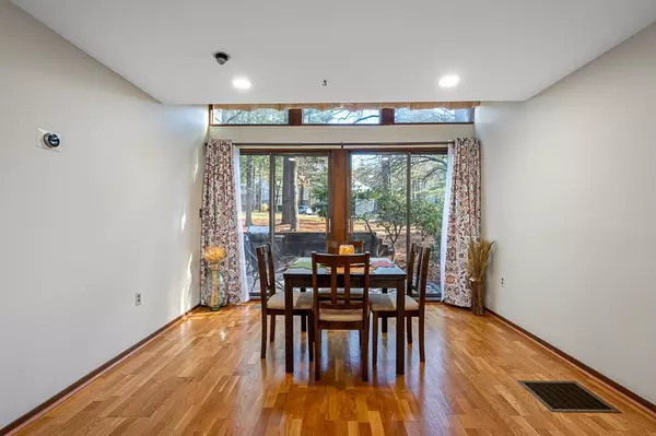 Acton, MA 01718,140 Butternut Hollow #140