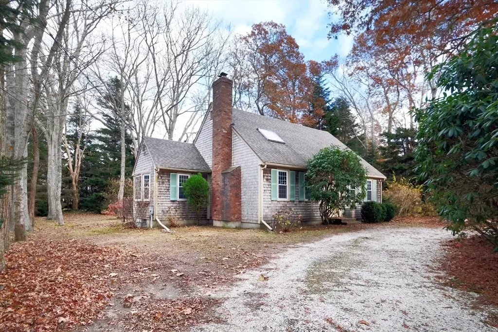 Orleans, MA 02653,6 Hathorne Ln