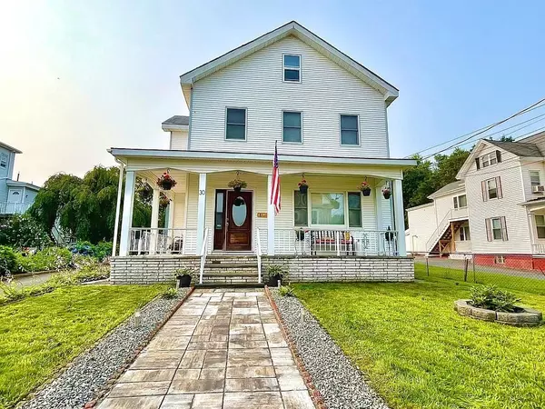 Taunton, MA 02780,30 White Street #1R