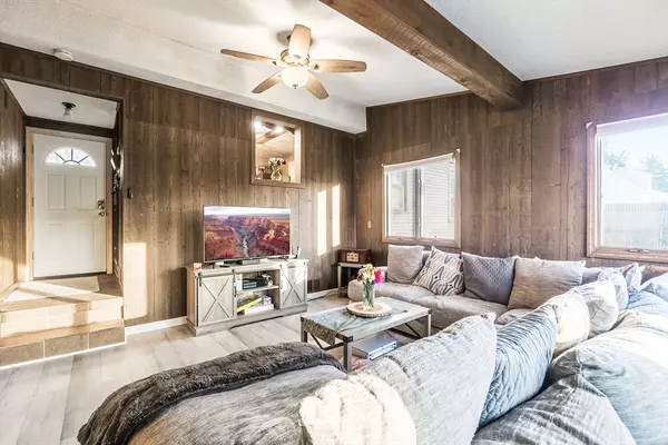 Springfield, MA 01118,74 Oregon St