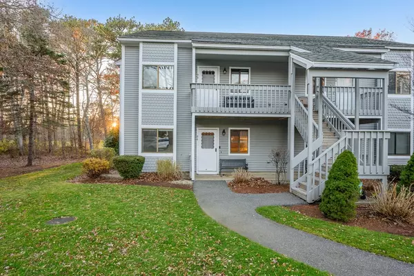 96 Eaton Ln #96, Brewster, MA 02631