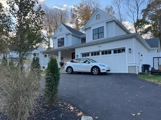 Wellesley, MA 02481,91 Seaver Street