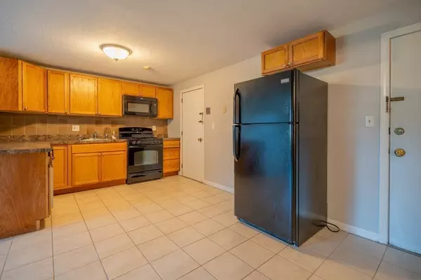 Acton, MA 01720,424 Great Rd #4