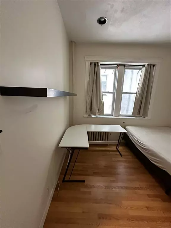 Boston, MA 02215,52 Charlesgate E #155