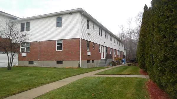 Chicopee, MA 01020,57 Colonial Circle #D