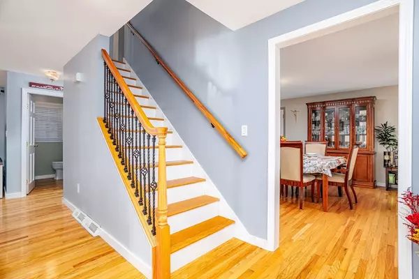 Nashua, NH 03063,7 Robert Drive