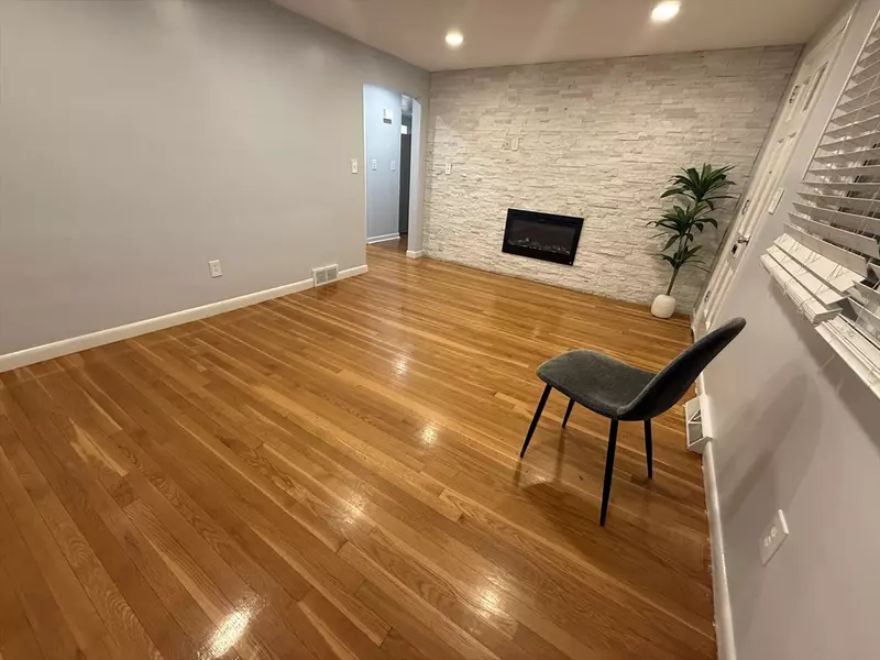 7 Champlain #1, Salem, MA 01970