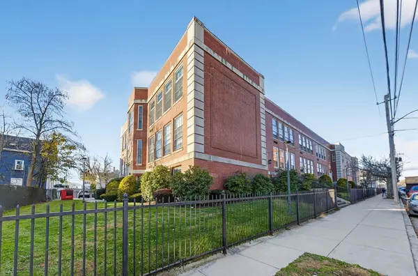 Fall River, MA 02720,171 Ogrady St #303 aka 26