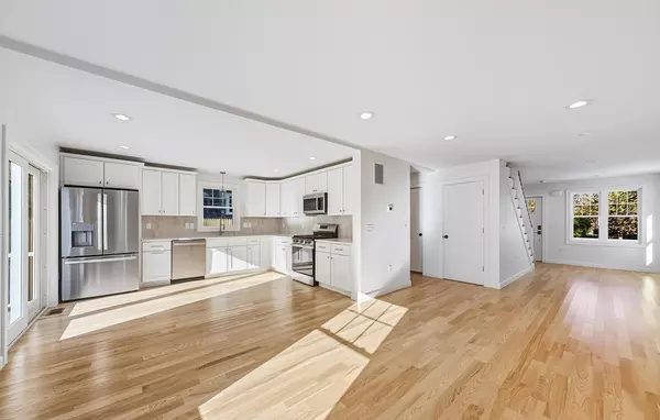 Providence, RI 02908,14 Ravenswood