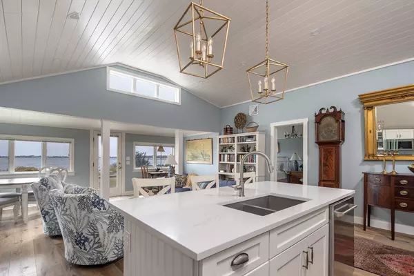 Fairhaven, MA 02719,120 Balsam St