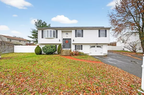 36 Fordney St, Fall River, MA 02720