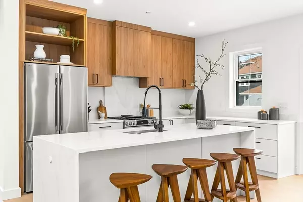 Melrose, MA 02176,12-14 Sylvan St. #2