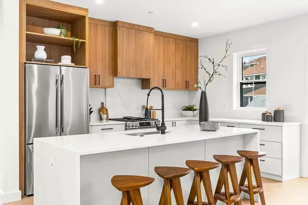 Melrose, MA 02176,12-14 Sylvan St. #2