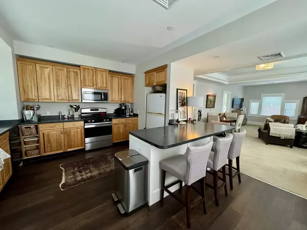 Brookline, MA 02446,32 Atherton Rd #2