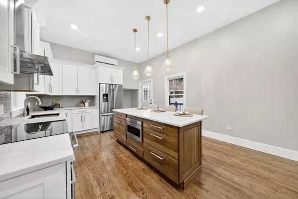 Boston, MA 02125,10 Grant St