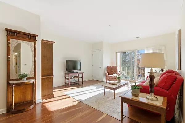 Watertown, MA 02472,3 Repton Cir #3204