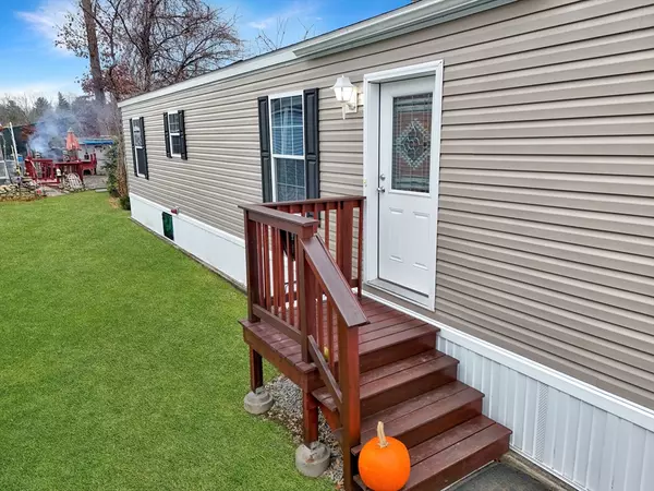 Ayer, MA 01432,25 Groton School Road #23