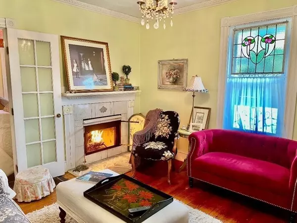 Winchester, MA 01890,13 Nelson St #13