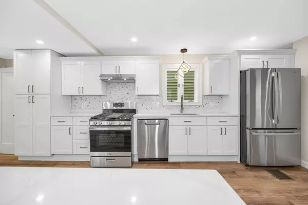 Somerville, MA 02145,9 Cross St