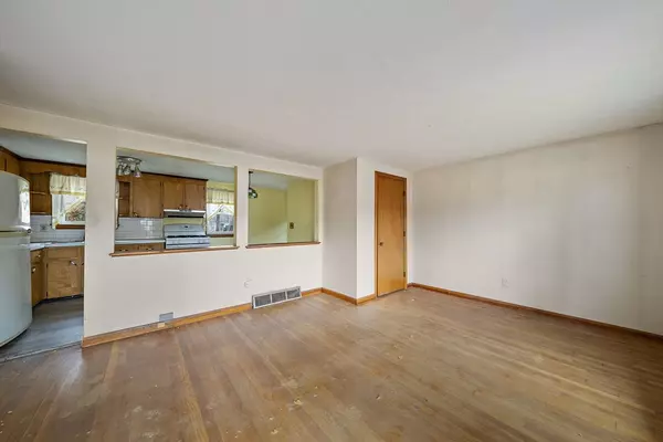 Marshfield, MA 02050,245 Careswell St