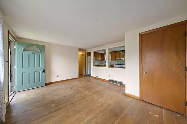 Marshfield, MA 02050,245 Careswell St