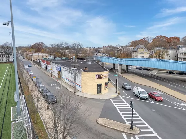 Boston, MA 02121,310 Columbia Rd