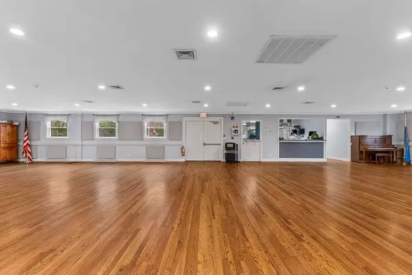 Dover, MA 02030,32 Dedham St