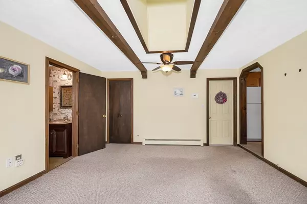 Chelmsford, MA 01863,20 Doral Drive