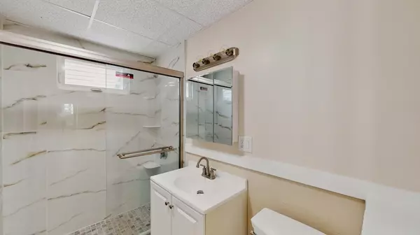 Salem, MA 01970,5 Ropes #1