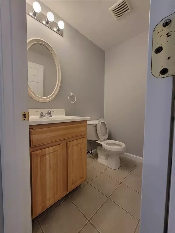 Brockton, MA 02301,958 Warren Avenue #10